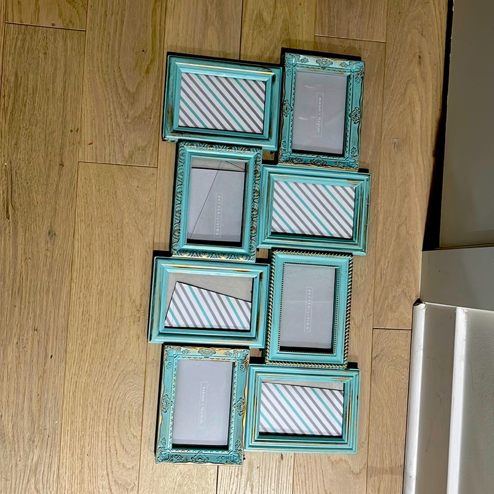 🛑SOLD. Better Living Green and Gold Multiple Photo Frames. Can be hung.🛑